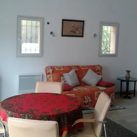 度假居 La Petite Maison En
